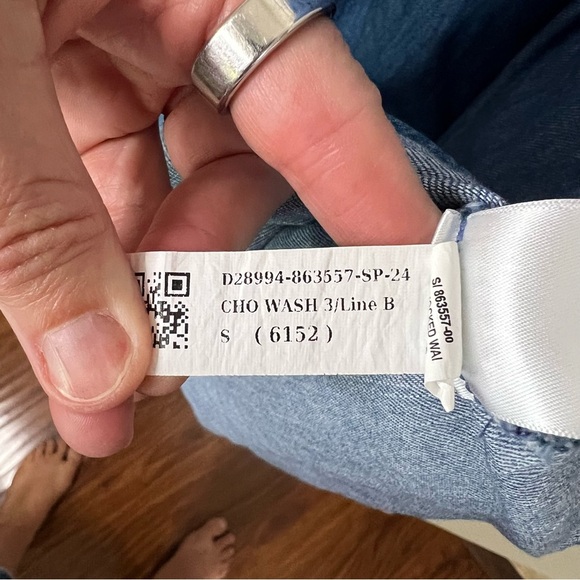 Old Navy Smocked Waist Midi Blue Denim Wash Dress size small - Picture 6 of 9